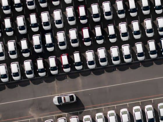 autokolonne_zugeschnitten Autokolonne von oben